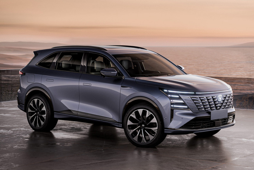 Новый Changan CS75 Plus с АКПП вышел на рынок